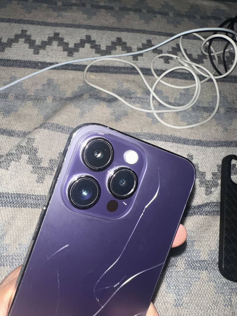 Apple iPhone 14 Pro Max 6