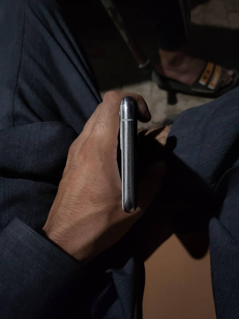 Apple iPhone 11 Pro 3