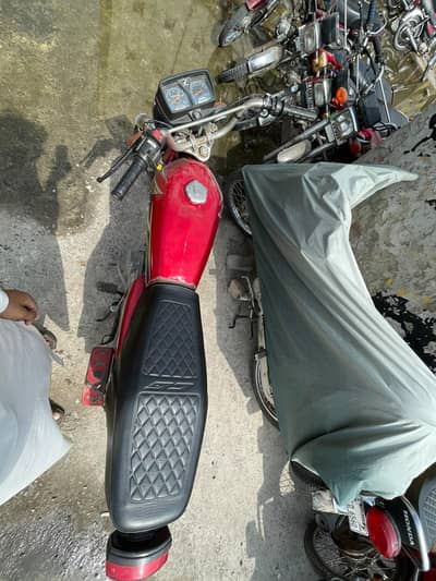 Honda 125 bio avil jab bio krwo gya tuo all Punjab num lag gya ga