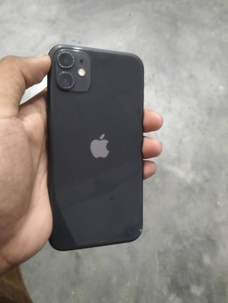 Apple iPhone 11 3