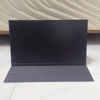 Portable Moniter Uperfect 100hrtz type c and hdmi