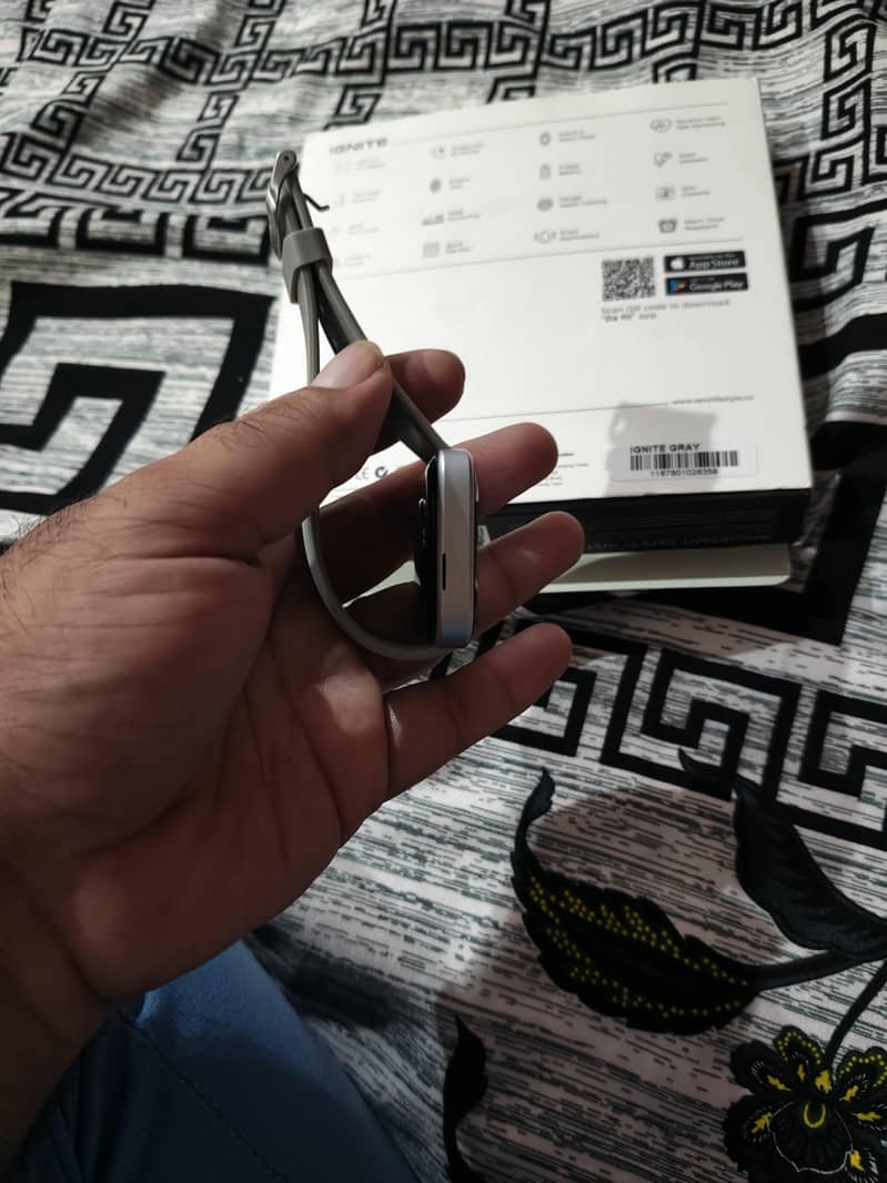 zero lgnite⌚ Gray color 7