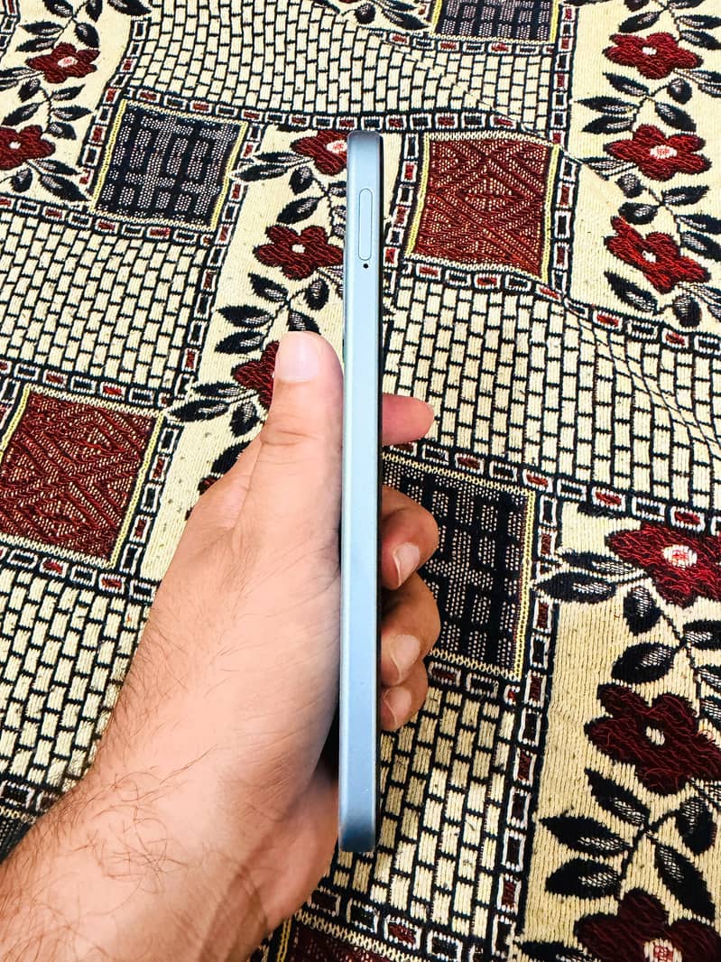 OPPO A6X 1