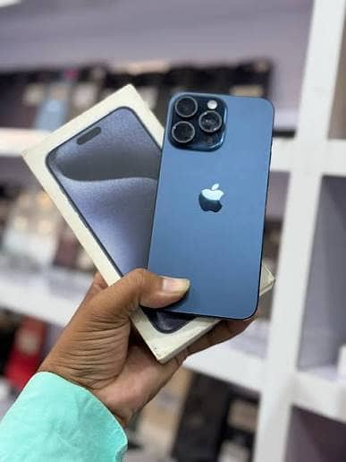 Apple Iphone 15 pro max jv 10/10 condition
