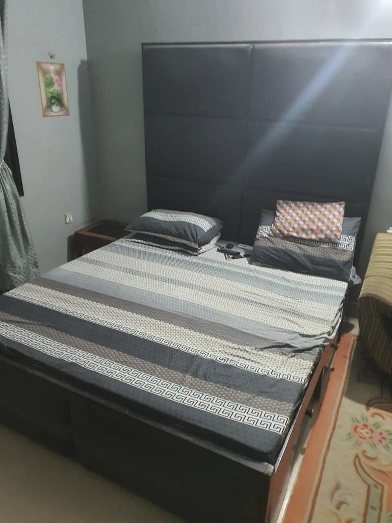 Big Strong Bed 0