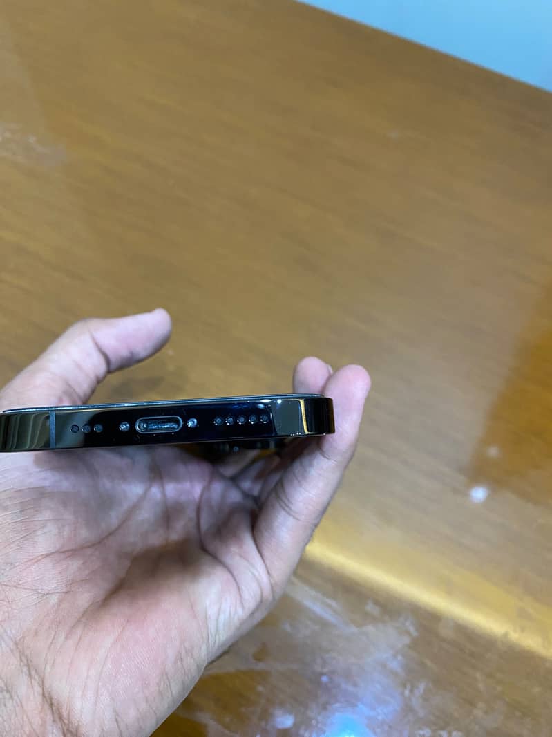 Apple iPhone 14 Pro 3