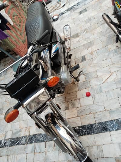 Honda 125cc 25 model