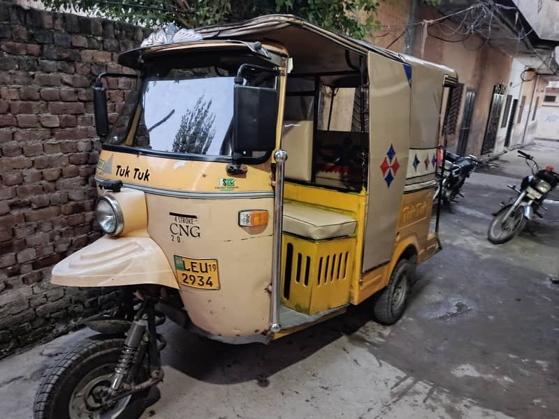 CNG AUTO RICKSHAW 1