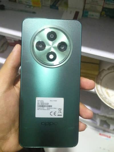 OPPO Reno12 F