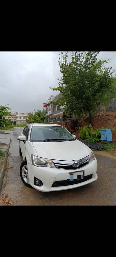 Toyota Corolla Axio 2013