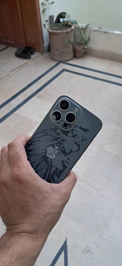Apple iPhone 16 Pro Max Italian