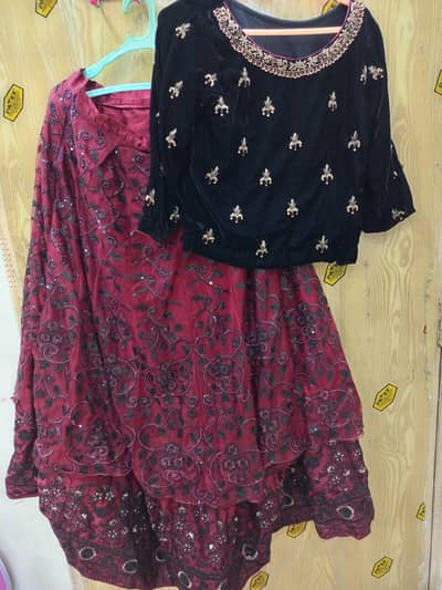 heavy flyer lehnga and black velvet kurti