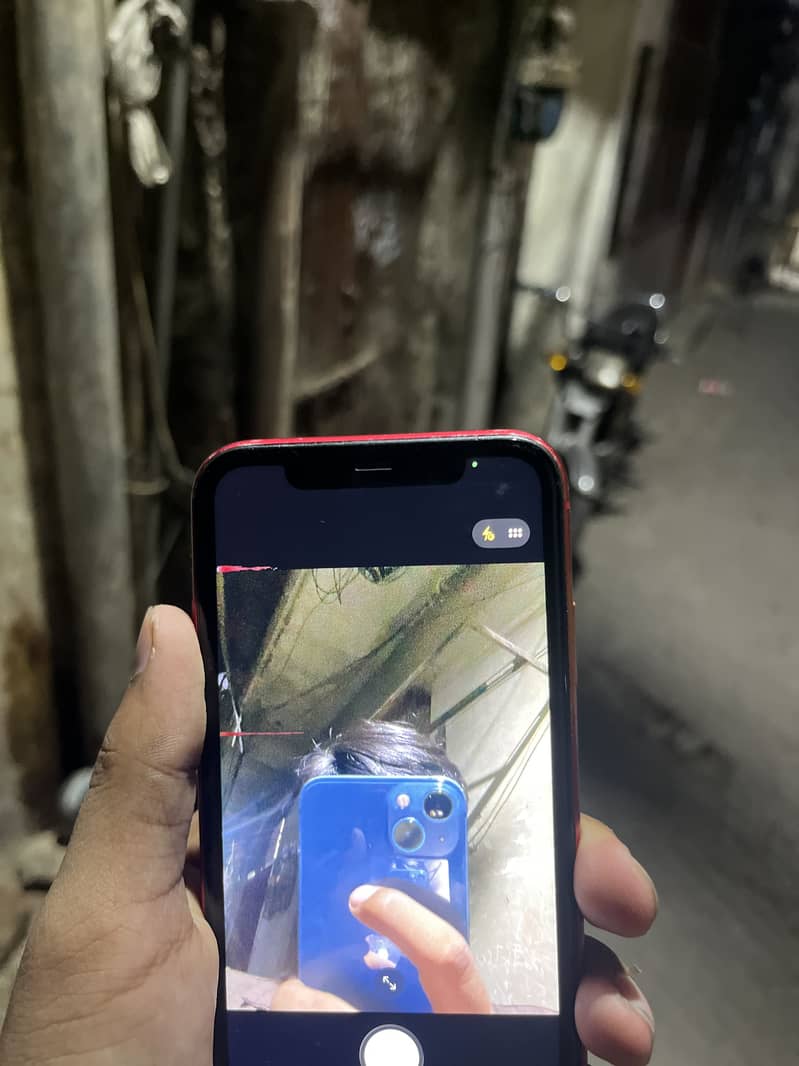 Apple iPhone 11 3