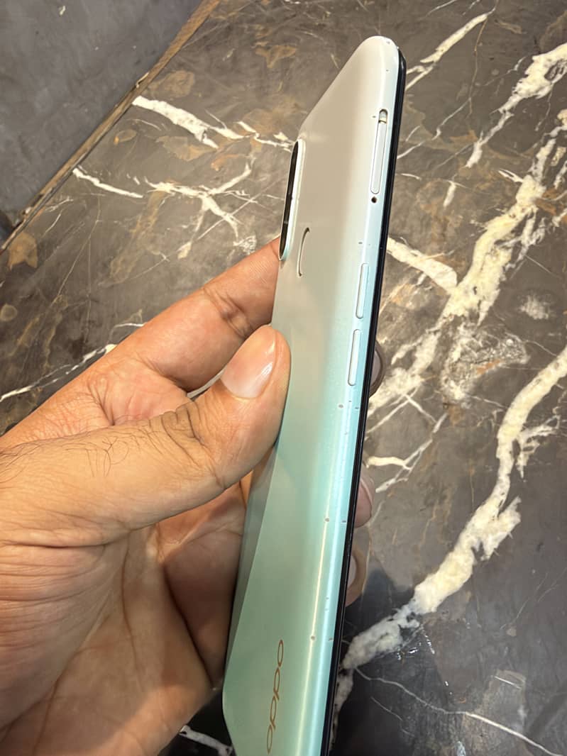 OPPO A31 2