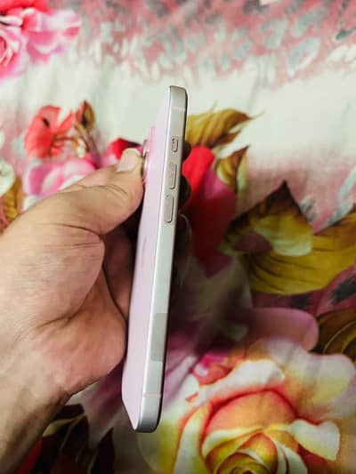 Apple iPhone 15