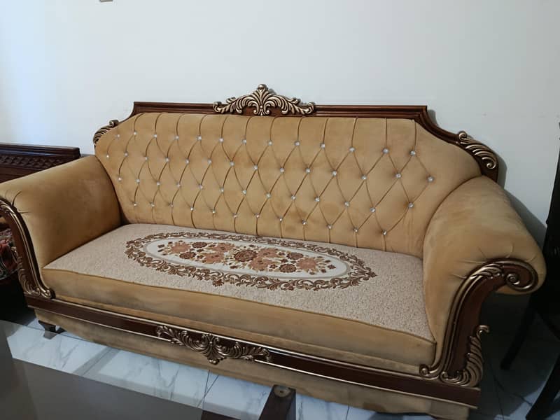 new condition sofa 0