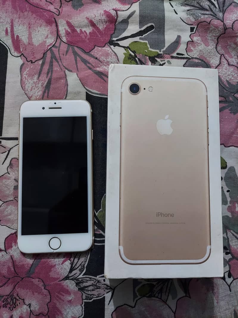 Apple iPhone 7 0