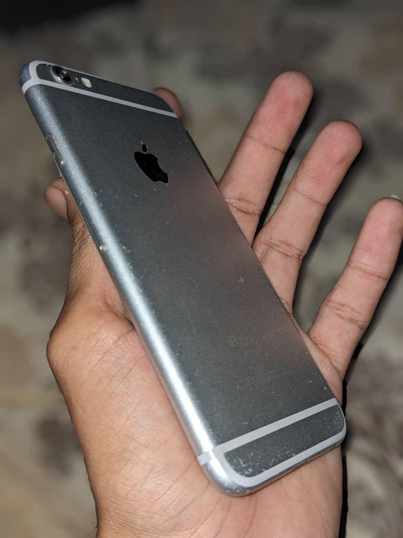 Apple iPhone 6S 4