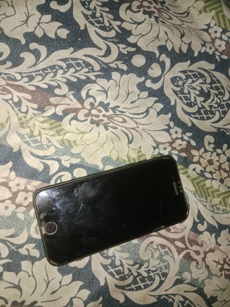 Apple iPhone SE 7