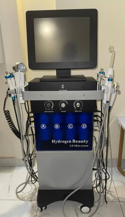 14-in-1 Hydra Facial Machine