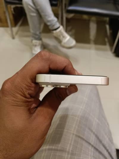 Apple iPhone 14