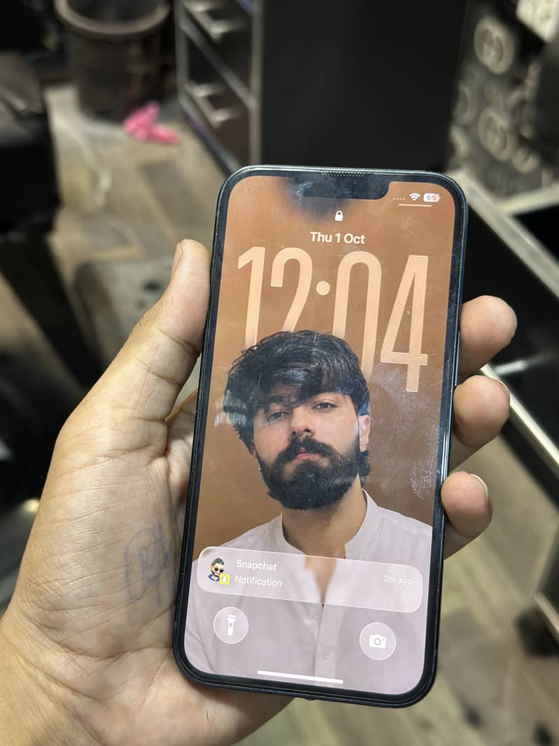 Apple iPhone 13 1