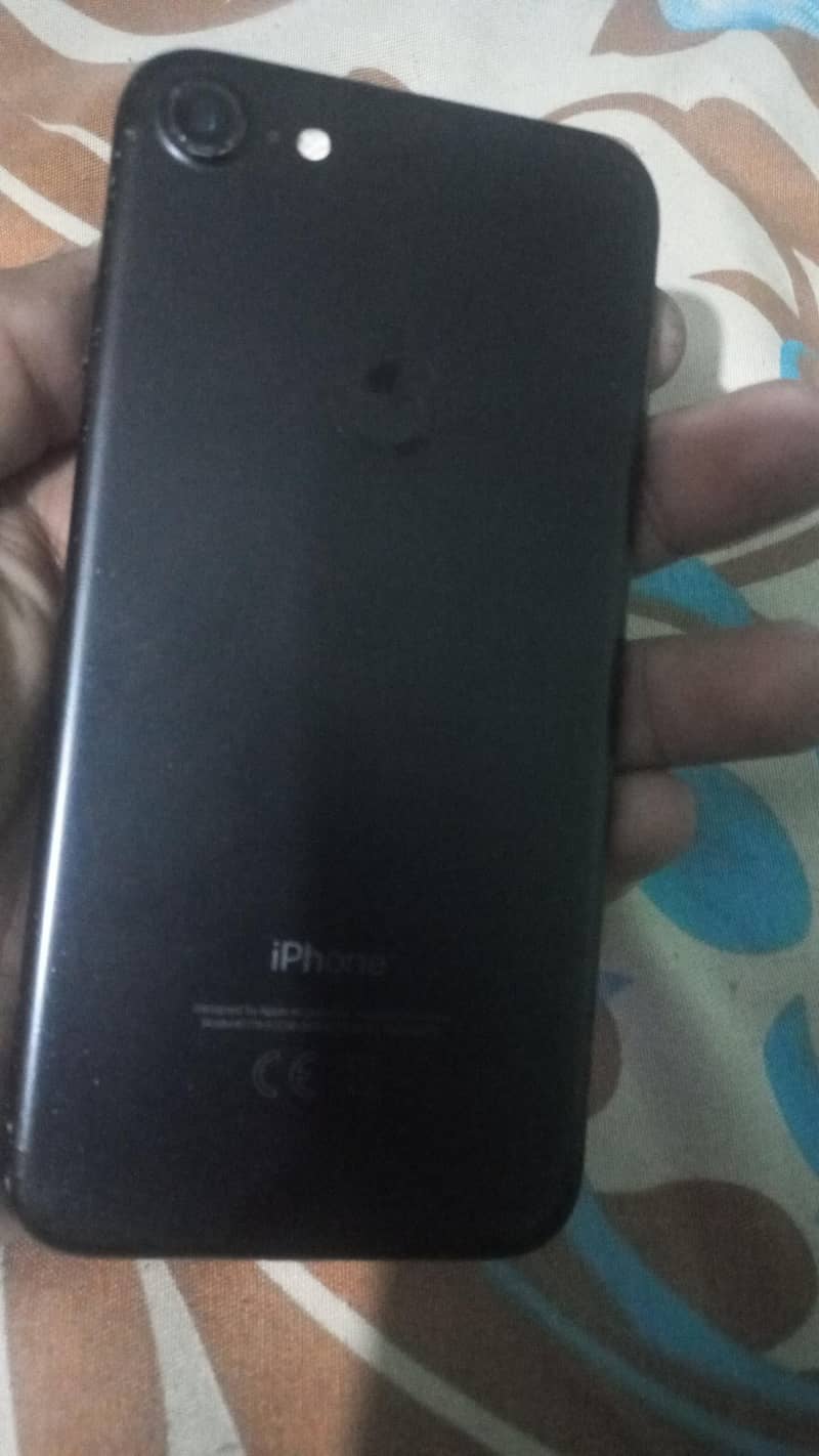 Apple iPhone 7 3