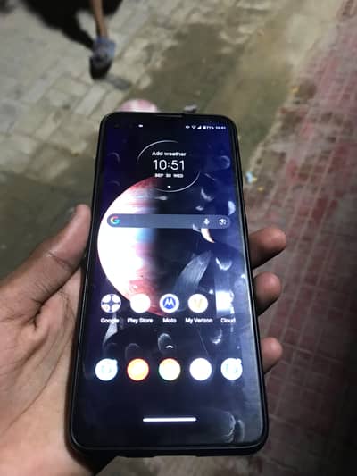 Motorola One 5G uw
