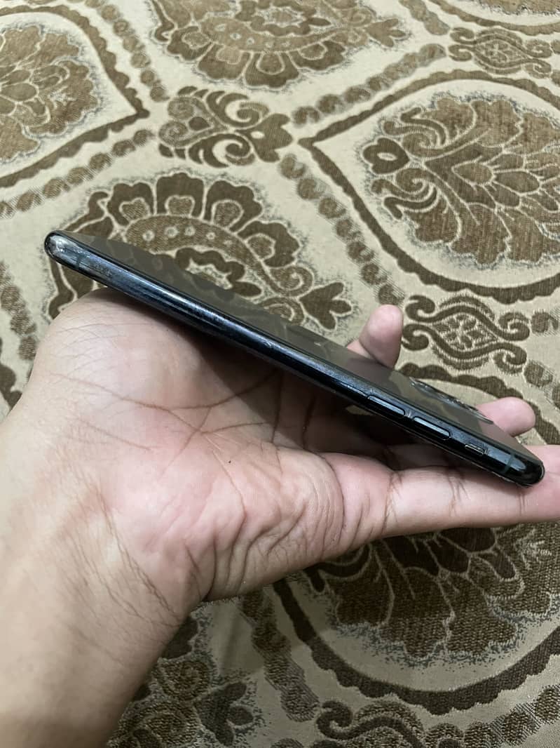 Apple iPhone 11 Pro Max 3