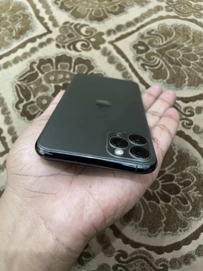 Apple iPhone 11 Pro Max 5