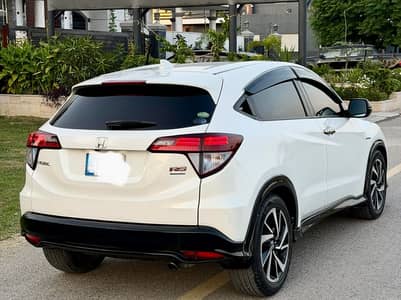 Honda Vezel 2016