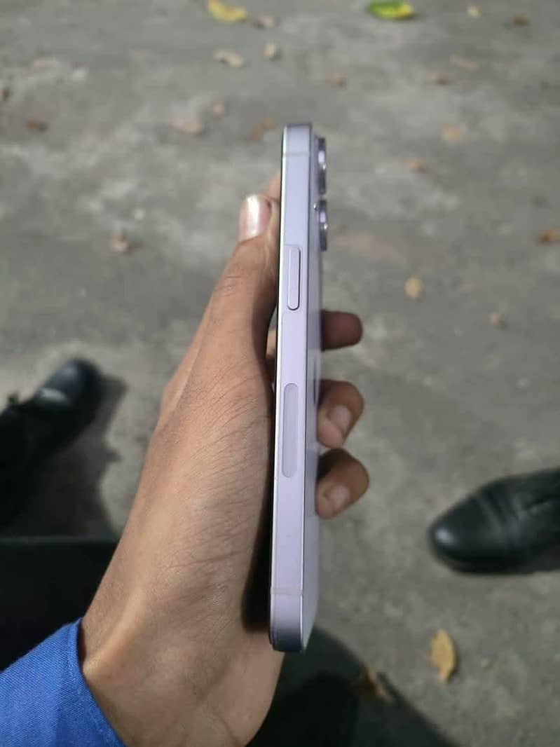 Apple iPhone 14 2