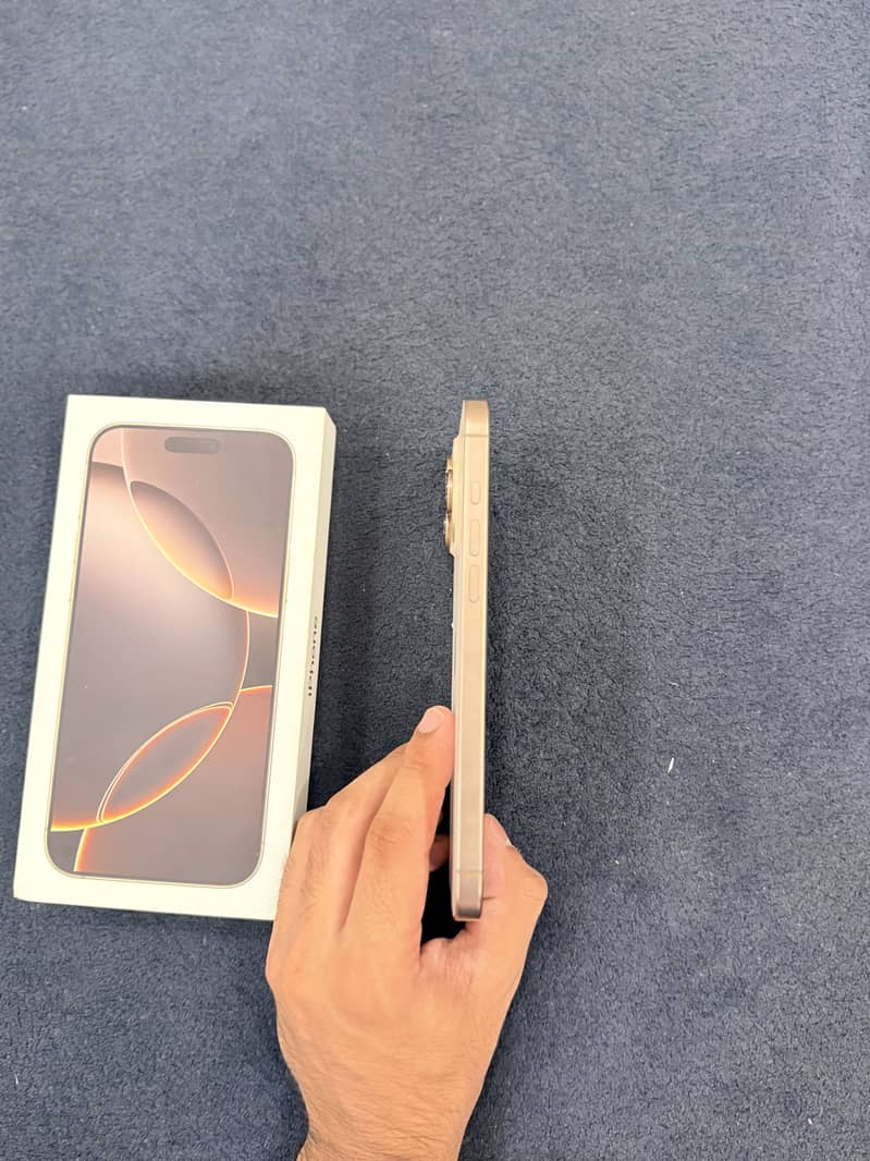 Apple iPhone 16 Pro Max 1