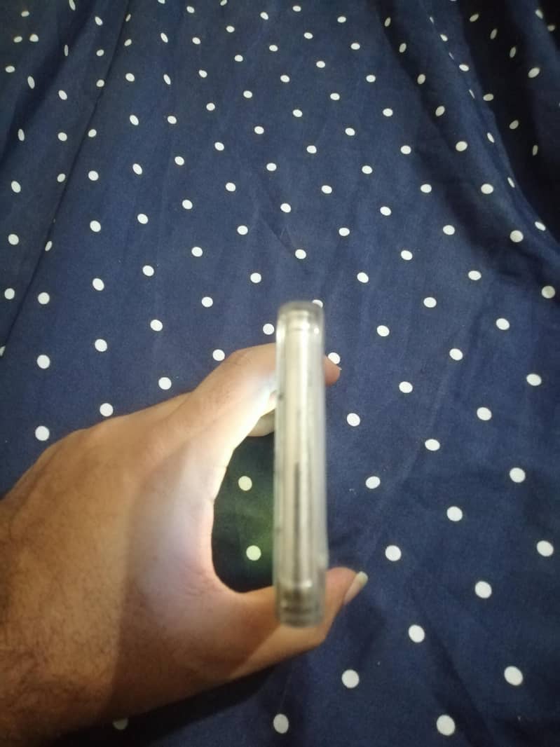 Apple iPhone X 5