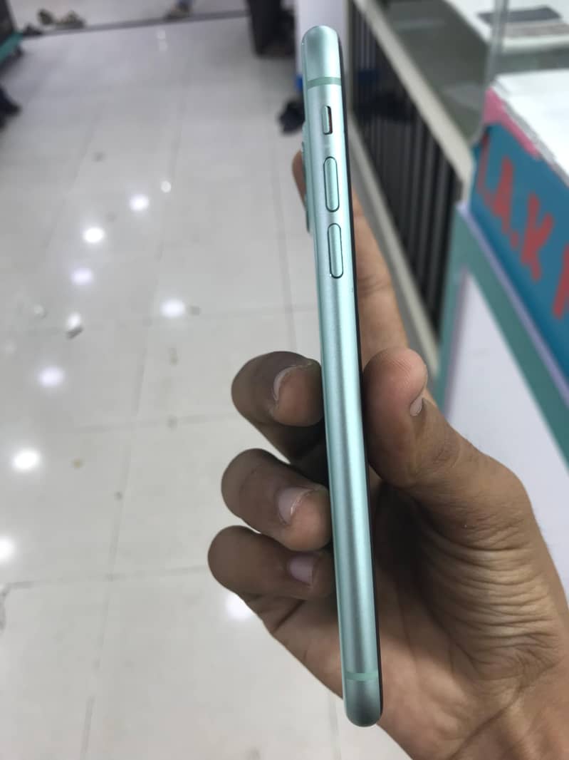 Apple iPhone 11 2
