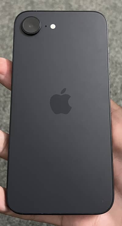 Apple iPhone 16e