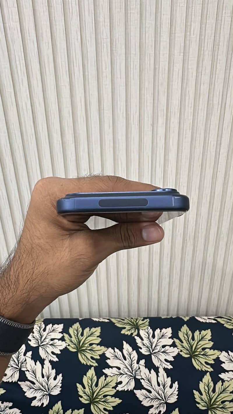 Apple iPhone 17 Pro Max 3