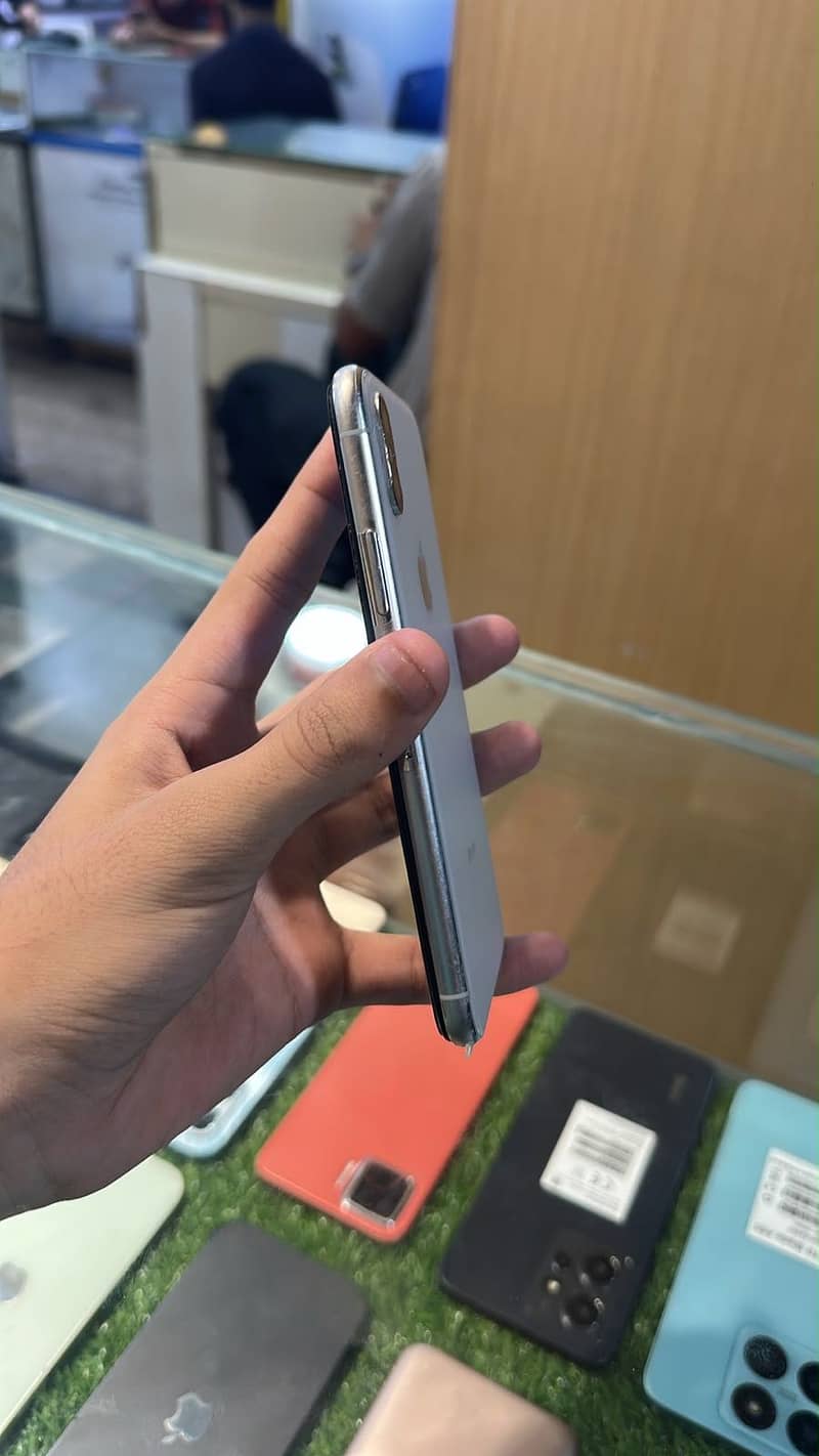 Apple iPhone X 1