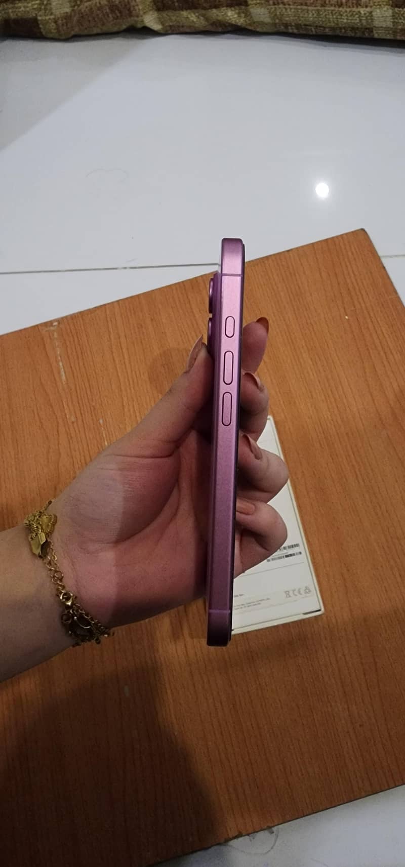Apple iPhone 16 2