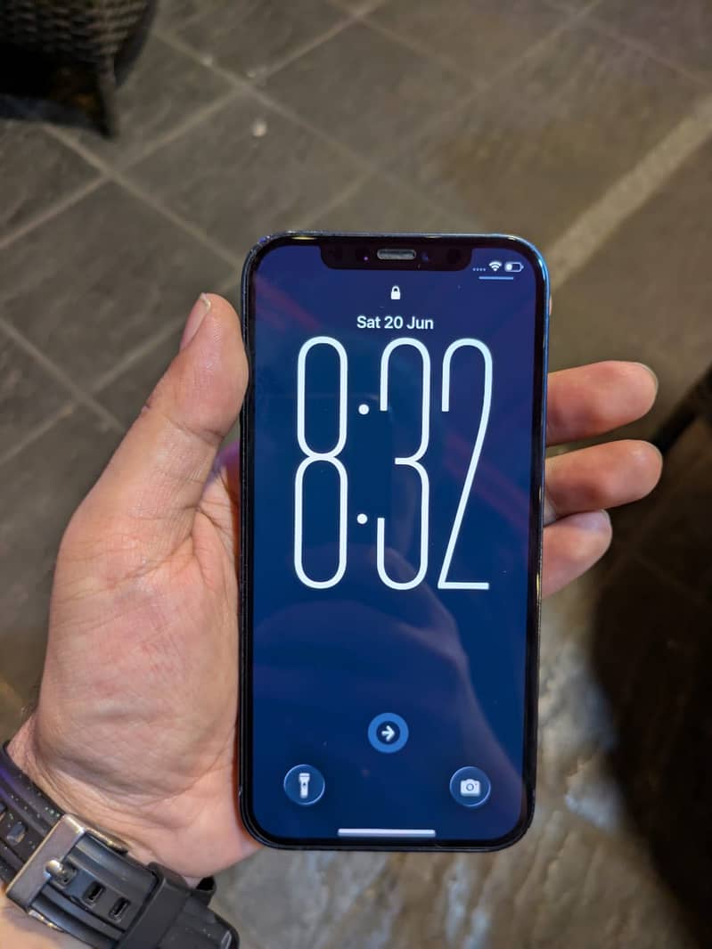 iPhone 12 (JV) 2