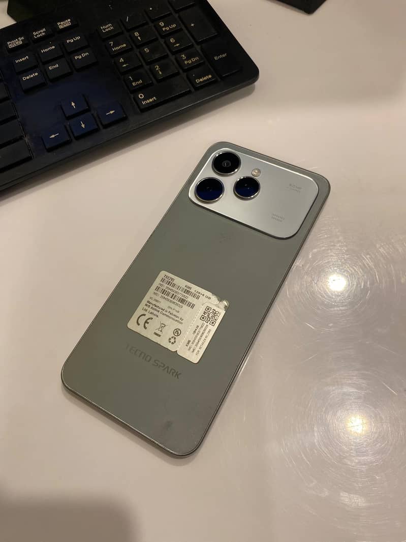 TECHNO SPARK 40 1