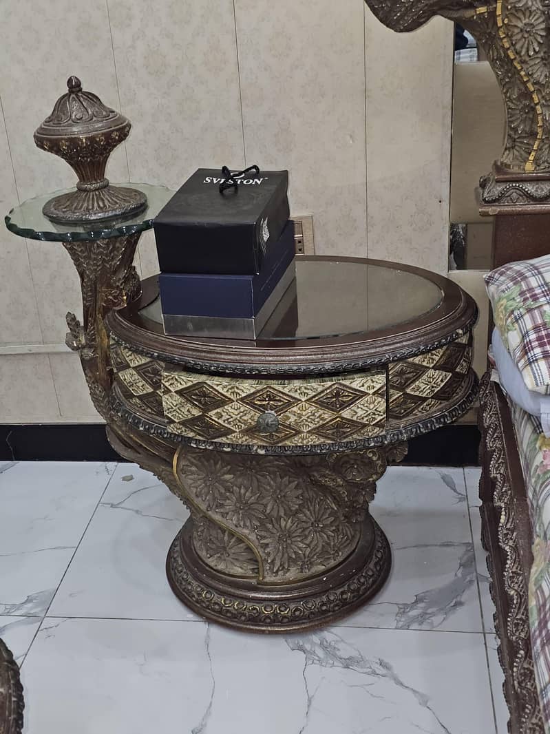 Good condition royal bed 2