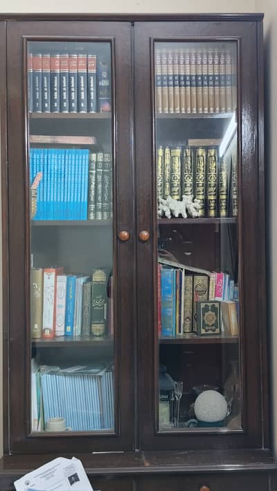 2 wooden decoration/storage shelf + wardrobe
