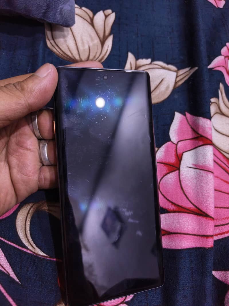 Tecno CAMON 40 Pro 1