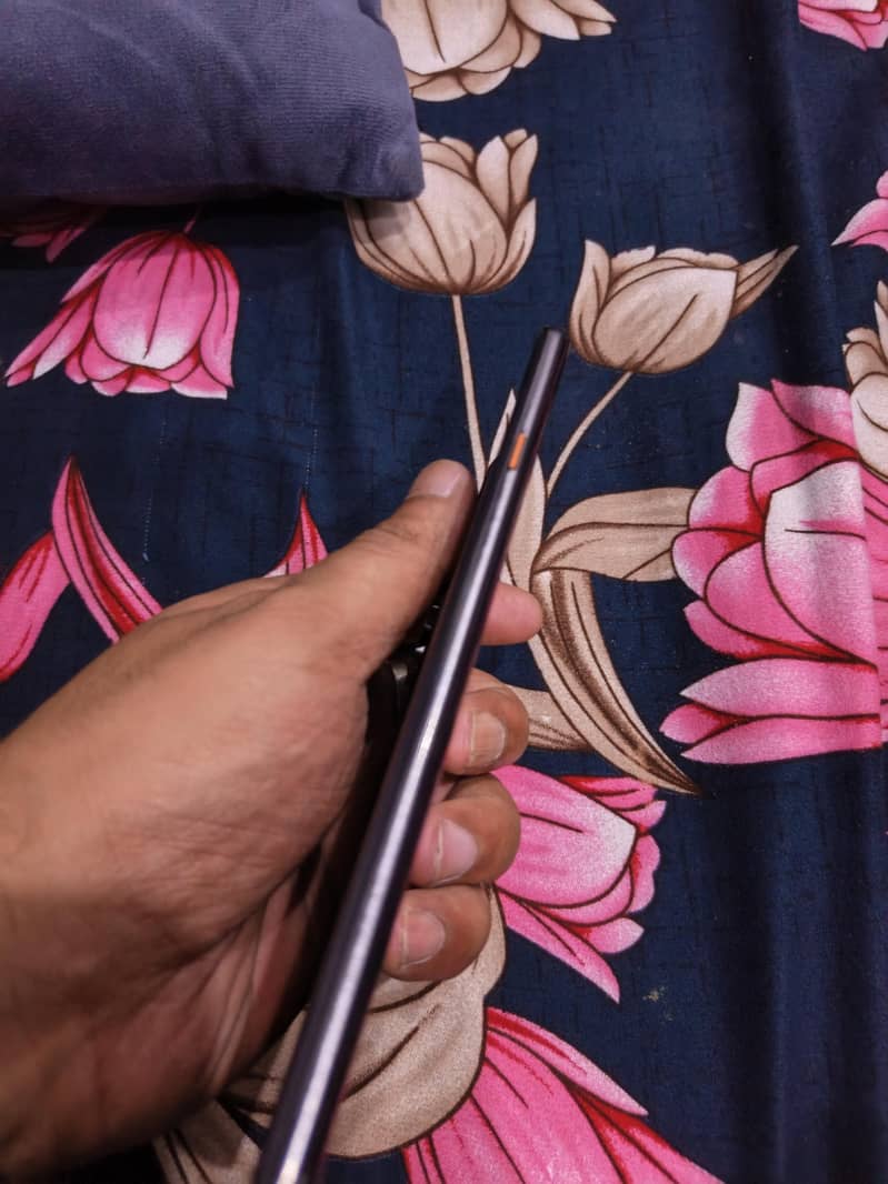 Tecno CAMON 40 Pro 3