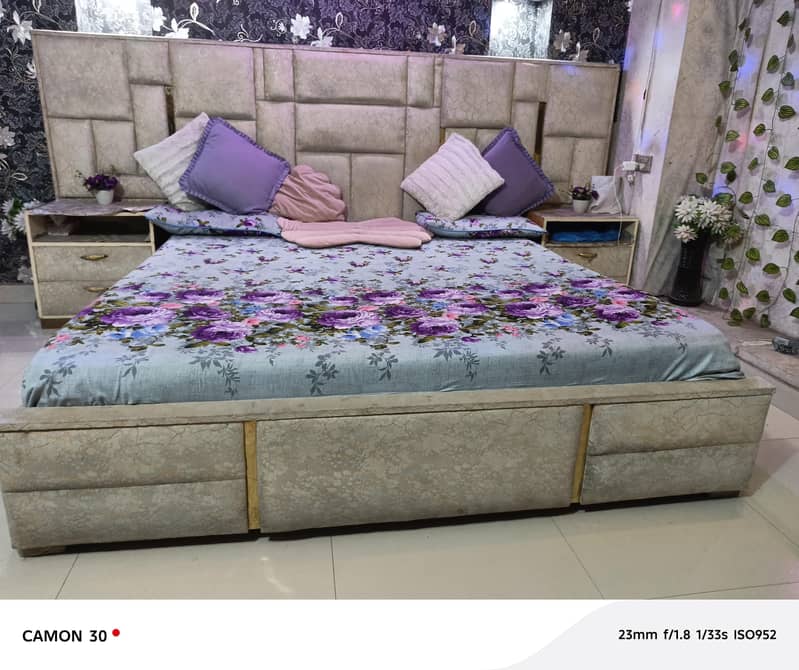 2 complete Bed set. . 3