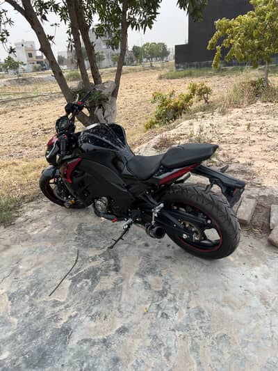 Kawasaki Z1000 replica