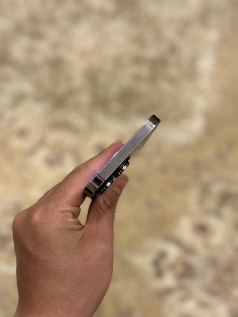 Apple iPhone 14 Pro Max 7