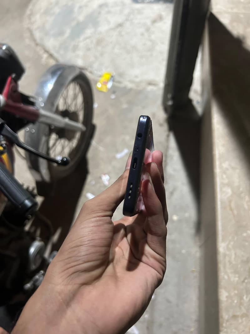 OPPO A60 4