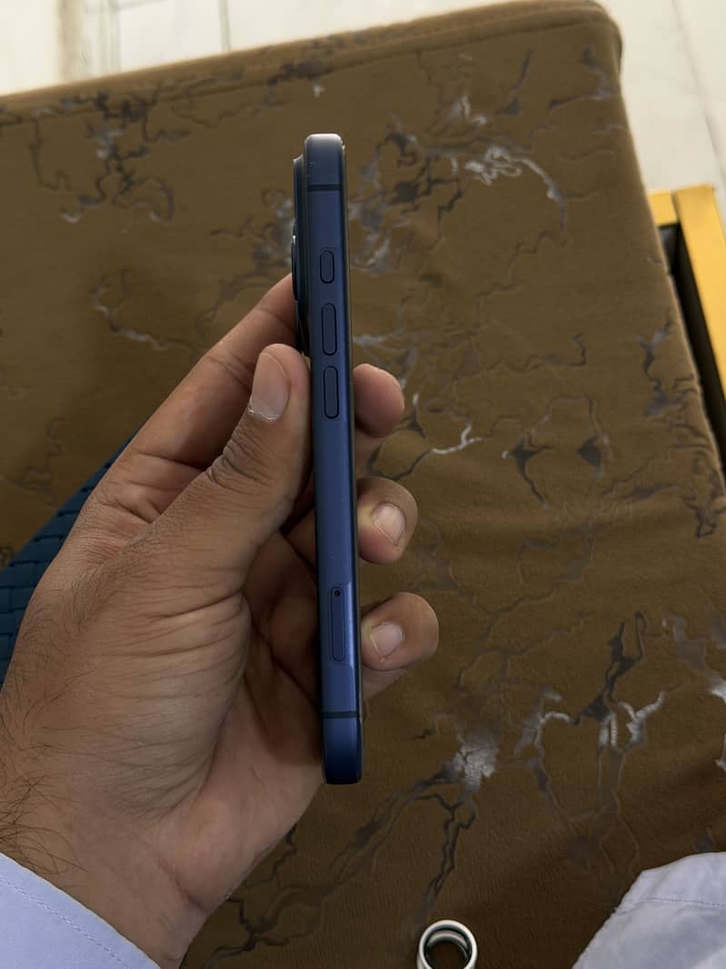 Apple iPhone 17 Pro 2